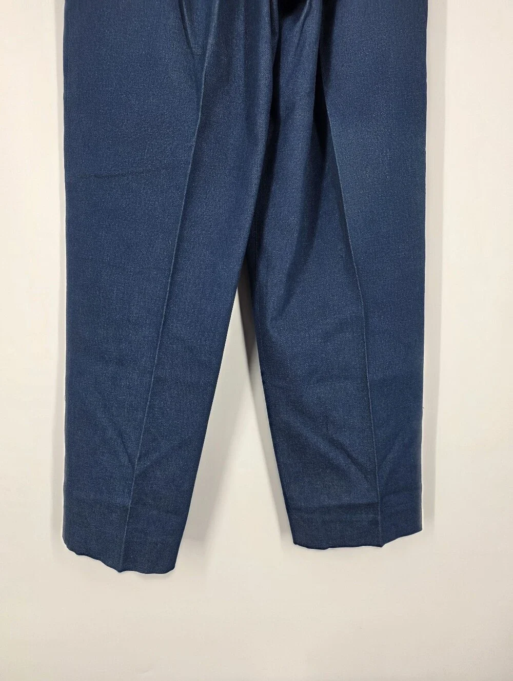 Alfred Dunner Womens Size 8 Blue Denim Stretch Pants Elastic Waist Pleated Taper